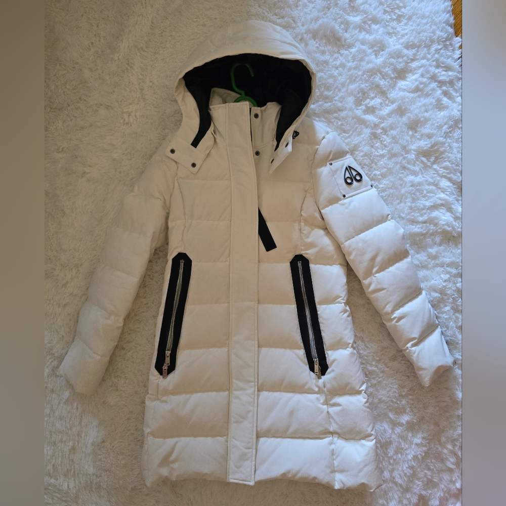 Moose Knuckles Women's White Hooded Parka